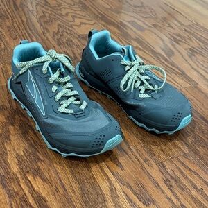 listing-status-banner